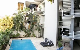 Hotel Rs Suites